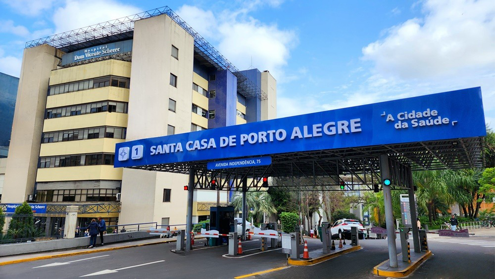 Entrada da Santa Casa de Porto Alegre e Hospital Dom Vicente Scherer